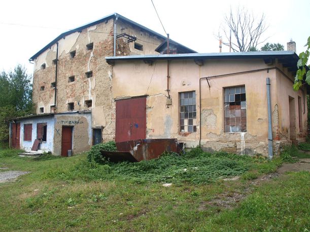 1280px-Velká_nad_Veličkou,_vodní_mlýn_panský_čp._329_(5)