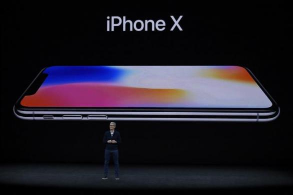 iPhone X je luxusní a asi nejdražší smartphone současnosti. Opravdu ho čeští úředníci tolik potřebují?