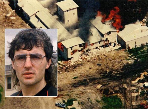 David Koresh a jeho Davidiáni skončili tvrdě. Po obléhání vypukl na jejich Ranči apokalypsy požár, který část zabil, zbytek spáchal sebevraždu nebo byl zastřelen.