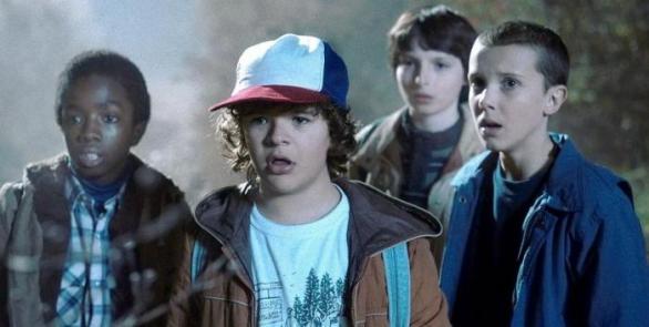 Seriál Stanger Things je doslova hitem. Druhá série je v očekávání milionu fanoušků.
