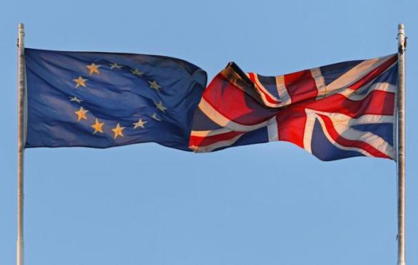 Jak to bude s Brexitem? To dnes ví tak leda věštci, volby vše jen zamotaly.
