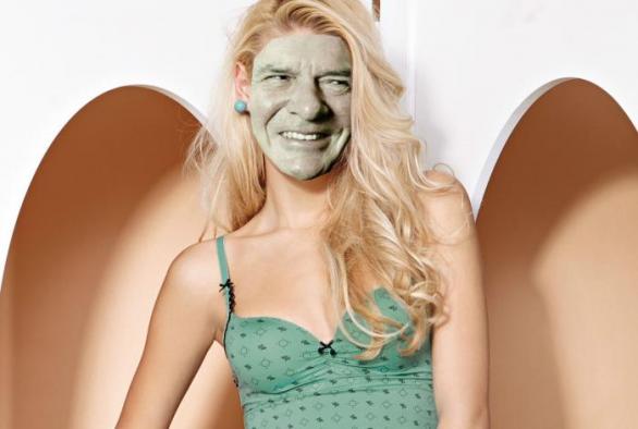 Vratislav je elegán a se soutěžemi Miss zásadně nesouhlasí. Přihlásili ho kamarádi.