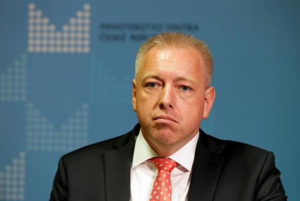 Se zahraničními ministry si Chovanec moc nepokecá. Neumí totiž jinak než česky.