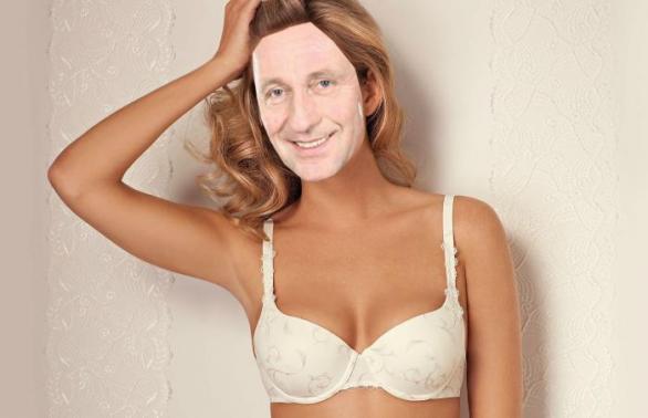 Mirek sází na otevřenost a propaguje promenádu v plavkách bez plavek.