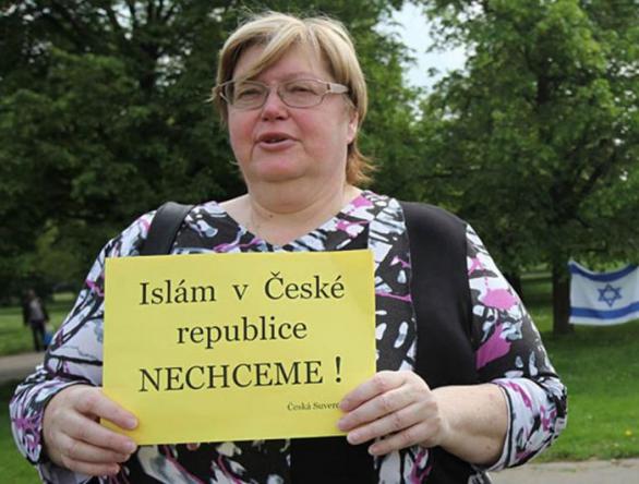 Ona si Jana zase něco najde. Něco, co se bez ní opět neobejde. 