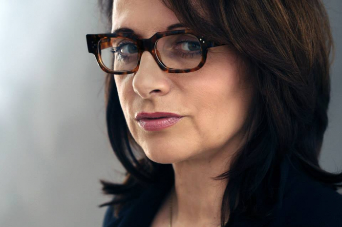 Adriana Krnáčová si podle MF Dnes vydělala za 9 měsíců na Ministerstvu vnitra 1.26 miliónu. Z toho 500 tisíc na prémiích