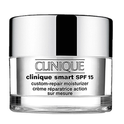 Clinique Hydratační krém Smart™ SPF 15 Custom-Repair Moisturizer dodá pleti o 70 % více hydratace. Je dostupný ve 3 variantách: pro velmi suchou až suchou pleť, pro suchou až smíšenou pleť, pro smíšenou až mastnou pleť. 