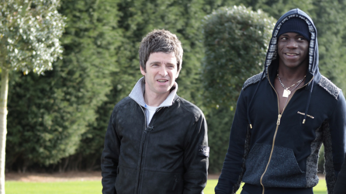 Těžko někoho překvapí, že si Noel Gallagher za jeho působení v Manchesteru City oblíbil Maria Balotelliho. Je dokonce hrdým vlastníkem jeho trička &quot;Proč vždycky já?&quot;