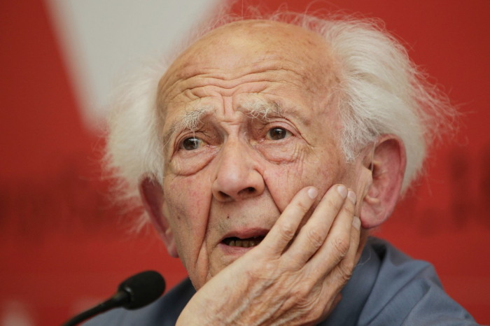 „Migranti jsou pro nás poslové špatných zpráv,“ řekl před pár dny sociolog Zygmunt Bauman v rozhovoru o současné ‚horké‘ situaci pro technet.idnes.cz 