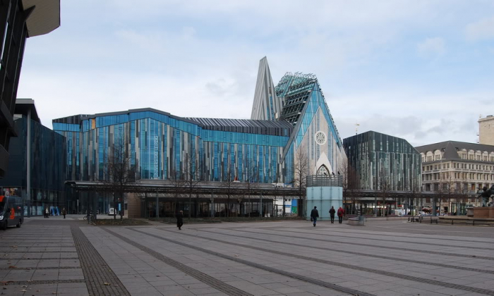 Když moderní architektura reflektuje historii...