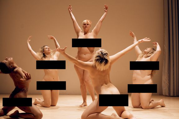 Studentky genderových studií se scházejí v chrámech a modlí se k bohyni Vagině. 