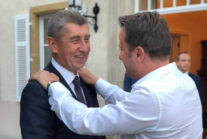 Babiš má alespoň solidní účes