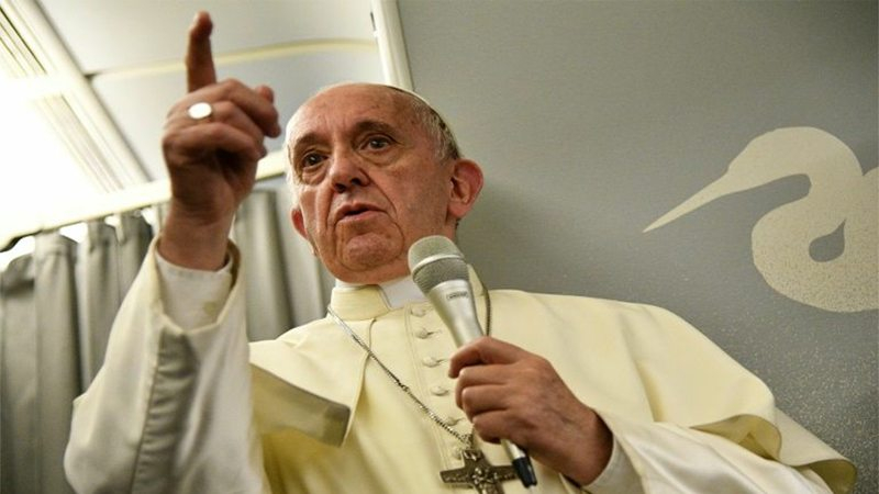 „Pokud Troška natočí Bibli, otevřou se brány pekelné a všichni budeme trpět“.