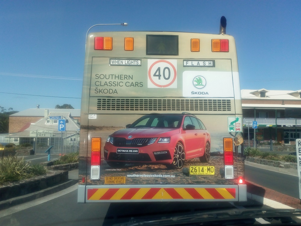 Zdaleka nejčastěji však potkáte ve světě výrobky Škoda. Nebo reklamu na ně. Snímek z Austrálie.