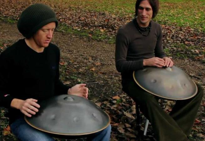 Absolutně harmonický, skoro až nadpozemský zvuk – zvuková socha jménem Hang Drum. 