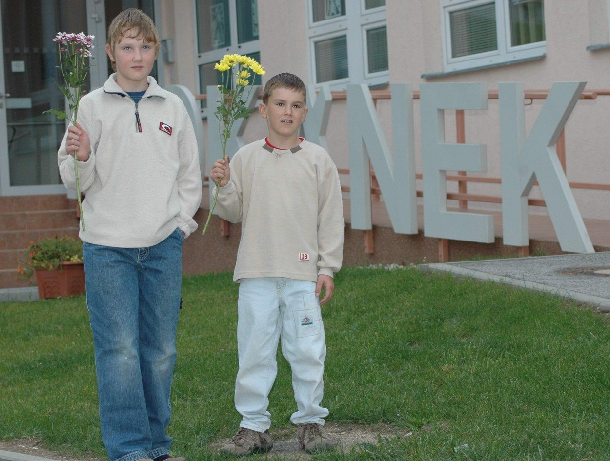 Jakuba a Ondřeje policie umístila do Klokánka, pak je dostali do péče jejich prarodiče.