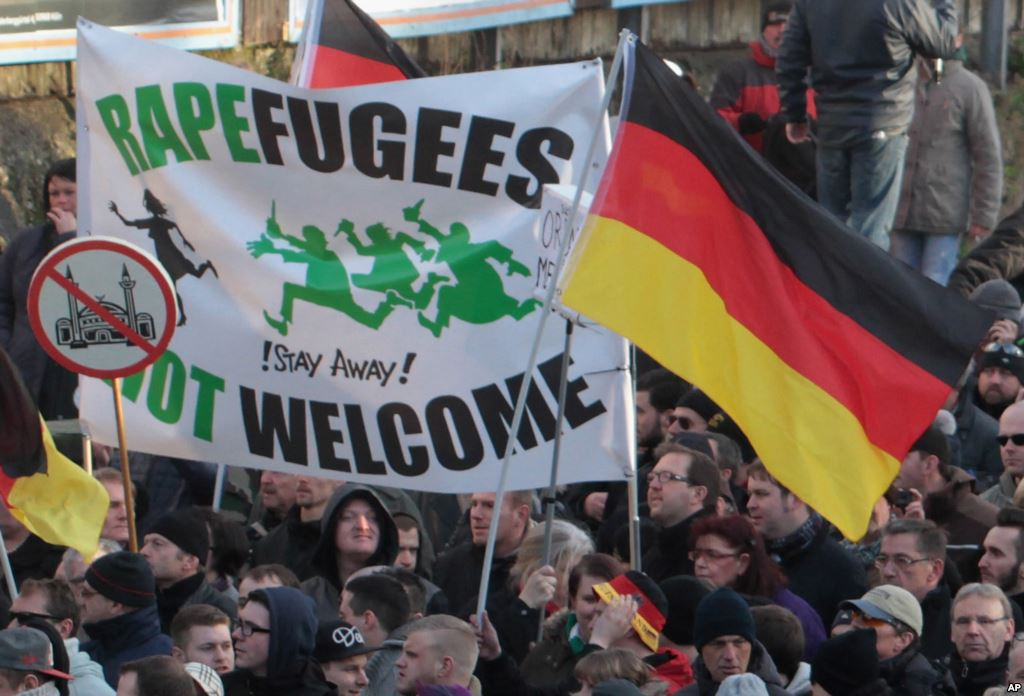 Protesty proti "cizím" znásilňovačům