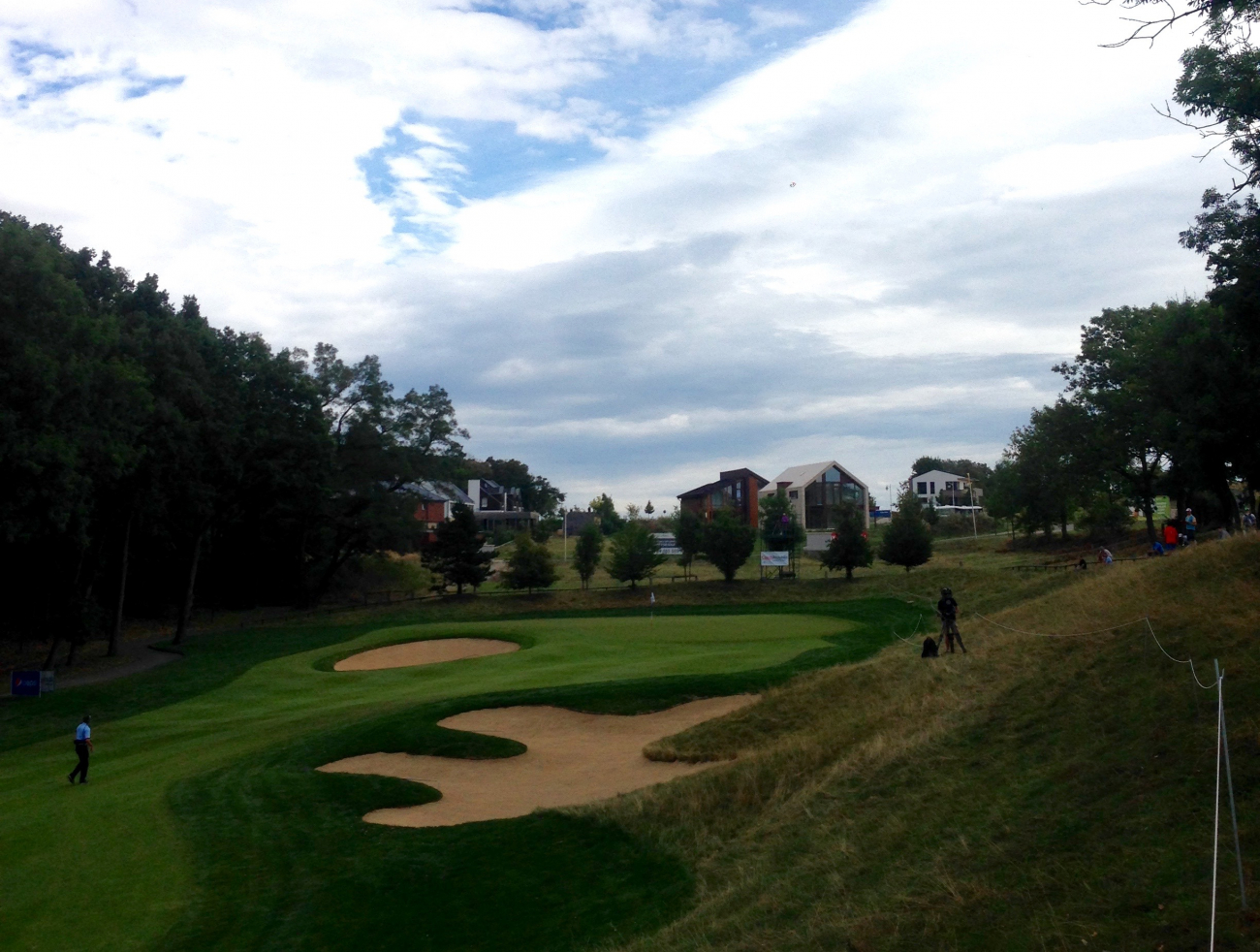 Na rozdíl od hokeje je golf estetický sport.