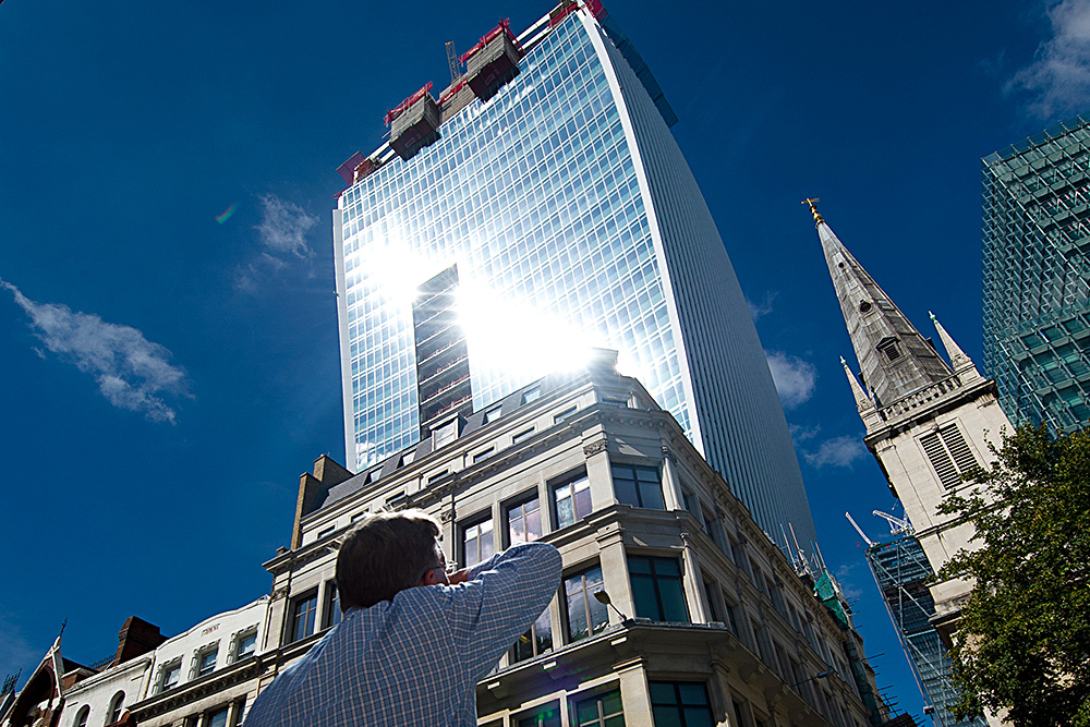 Londýnský mrakodrap přezdívaný Walkie-Talkie.