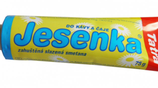 Jesenka. Anebo Pikao. Cucali jsme to z tuby a bolely nás z toho zuby. Ještě v dospělosti si sem tam potají koupíme tubičku a dáme si ji pěkně na ex.