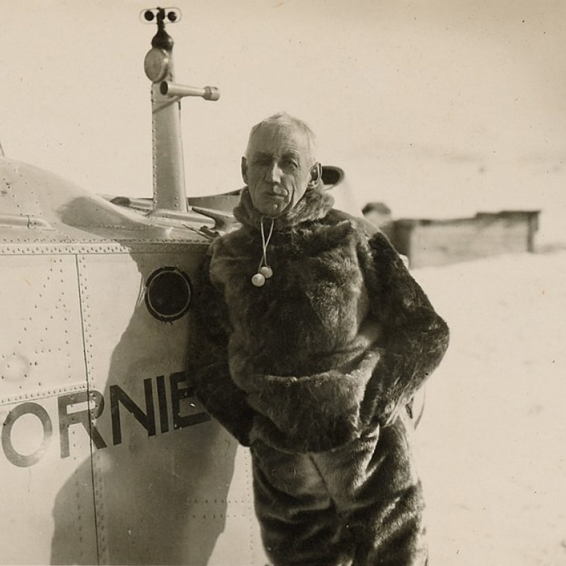 Norský polárník Roald Amundsen v roce 1925 na Špicberkách.