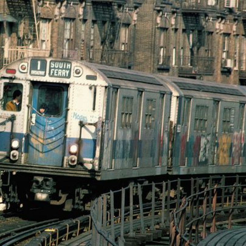 Souprava metra v 80. letech minulého století.