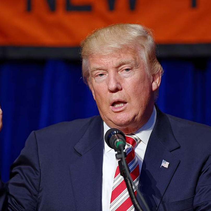 Donald Trump slíbil, že lidem právo nosit zbraně nevezme.
