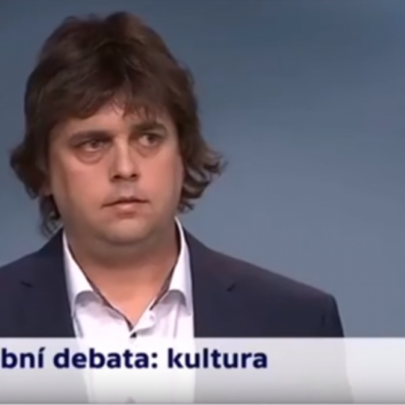 Tomio Okmura to se svými poslanci nemá lehké