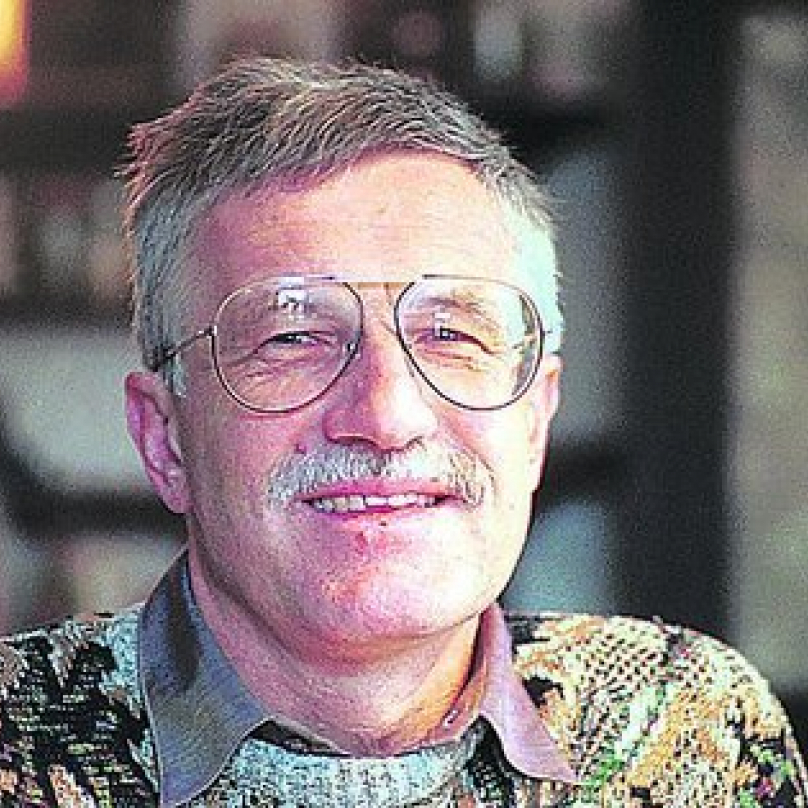 Vysmíval se módní policii několik dekád přímo do obličeje