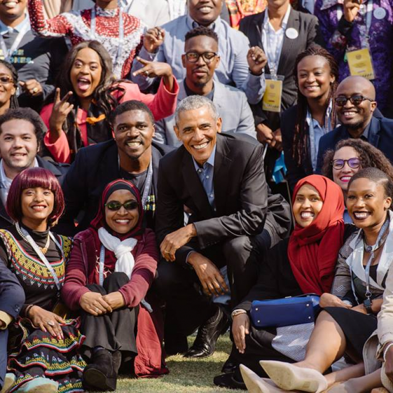 I když už není ve funkci, pořád je v jednom kole. Věnuje se práci pro neziskovou nadaci Obama Founda.tion
