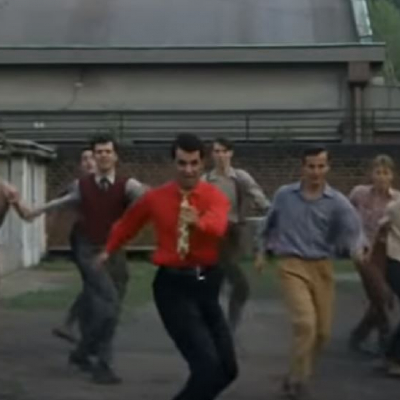 Šakalí léta. První Hřebejkův celovečerák a hned hit.