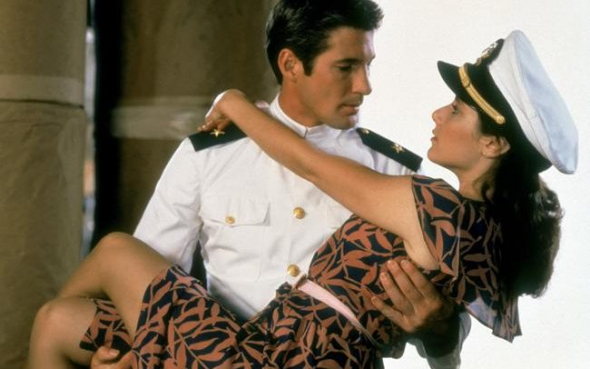 3. Richard Gere a Debra Winger ve filmu Důstojník a gentleman