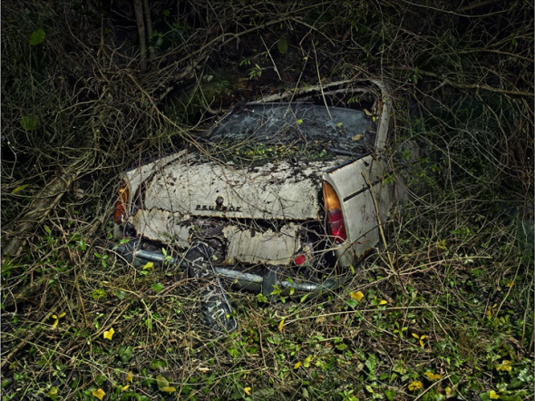 Fotograf nafotil celou sérii takových aut nazvanou Paradise Parking (Parkování v ráji).