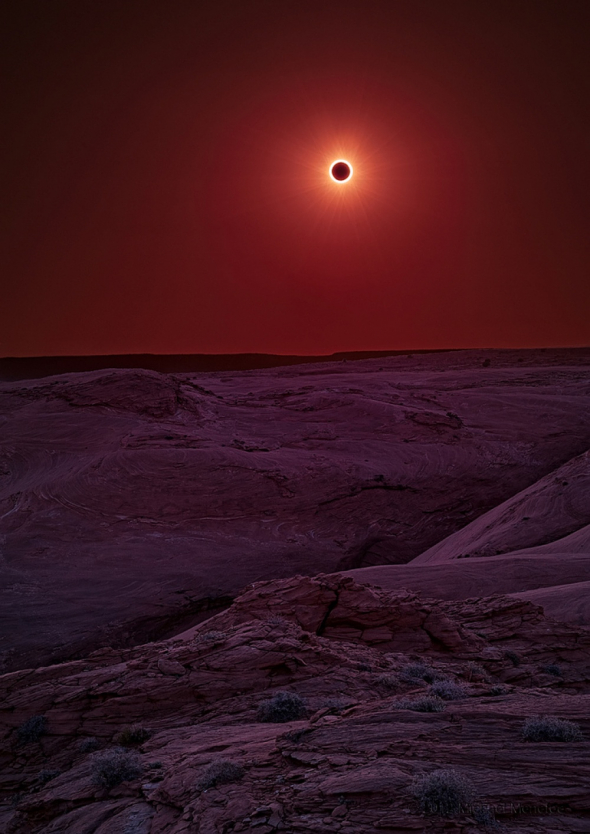 9) Zatmění slunce v přírodní rezervaci Canyon de Chelly v Arizoně