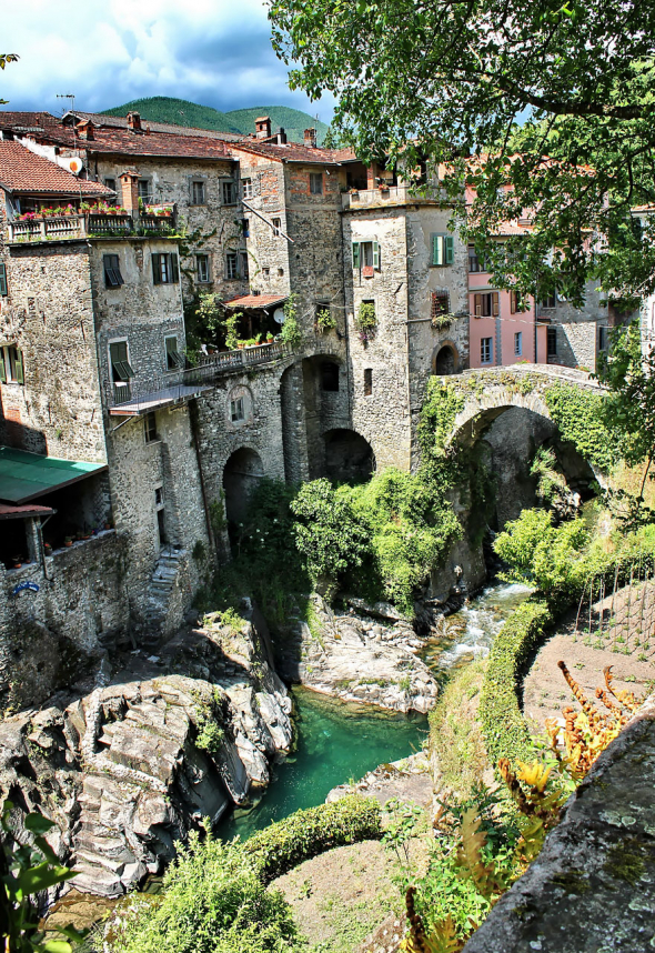 6. Bagnone, Itálie