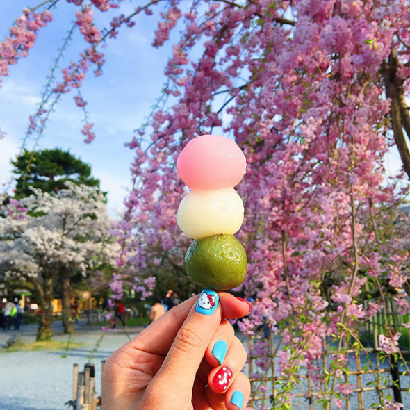 15. Hanami Dango, Japonsko