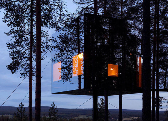 Mirrorcube Treehouse Hotel, Švédsko