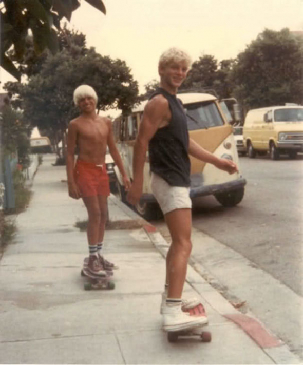 Skateboard, longboard... A šortky!